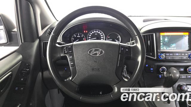 Hyundai Grand Starex 4WD Urban 9-Seater Premium 2018 — фото 13