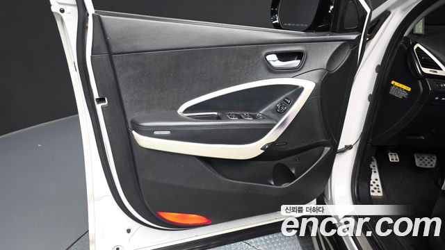 Hyundai Santa Fe (DM) Diesel(e-VGT) 2.0 2WD Premium 2014 — фото 24