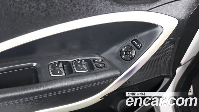 Hyundai Santa Fe (DM) Diesel(e-VGT) 2.0 2WD Premium 2014 — фото 29