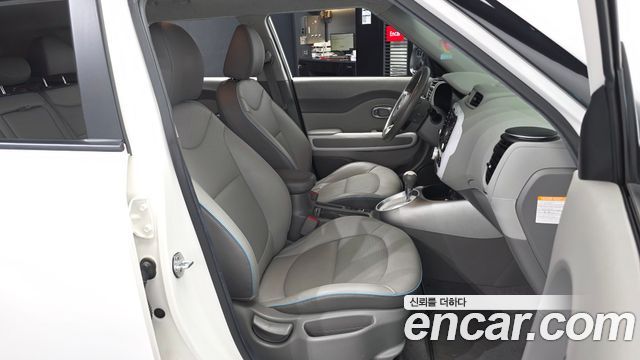 Kia Soul EV EV 2018 — фото 11