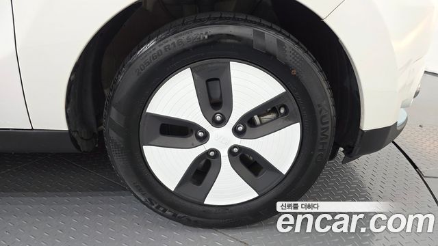 Kia Soul EV EV 2018 — фото 21