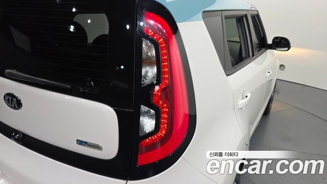 Kia Soul EV EV 2018 — фото 23