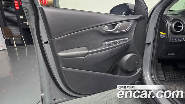Hyundai Kona Electric Premium 2019 — фото 24