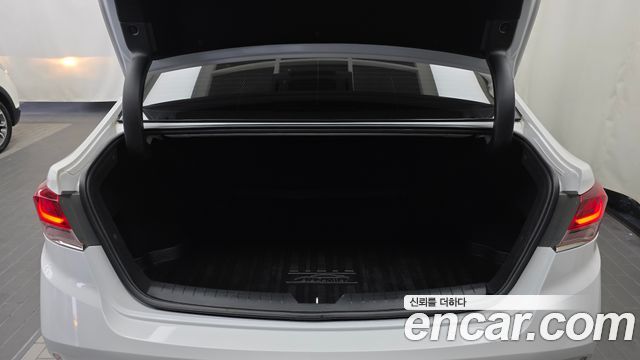 Hyundai Sonata New Rise 2.0 Modern 2018 — фото 20
