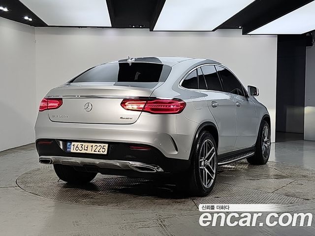 Mercedes-Benz GLE-Class (W166) GLE350 d 4MATIC Coupe 2017 — фото 4
