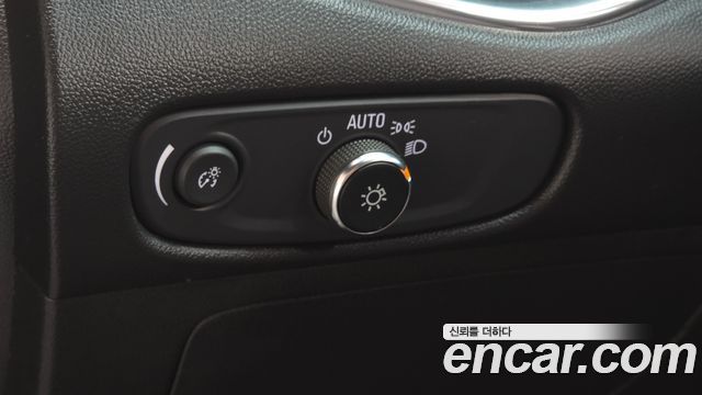 Chevrolet Malibu 2.0 Turbo Perfect Black 2020 — фото 27