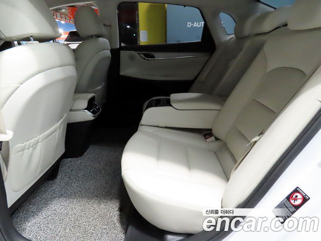 Hyundai Grandeur (IG) 2.5 Le Blanc 2023 — фото 7