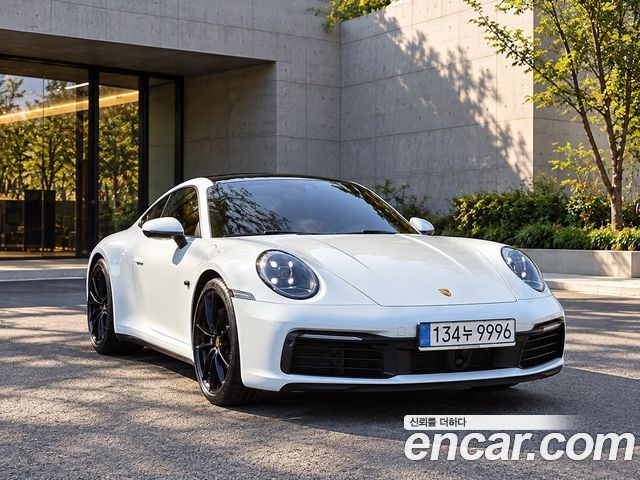 Porsche 911 (992) Carrera