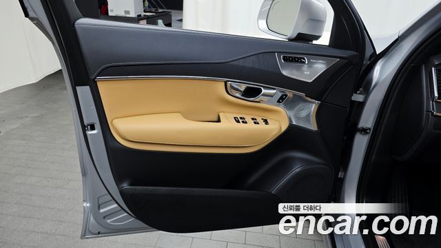 Volvo XC90 (II) B6 Ultimate Bright 2024 — фото 24