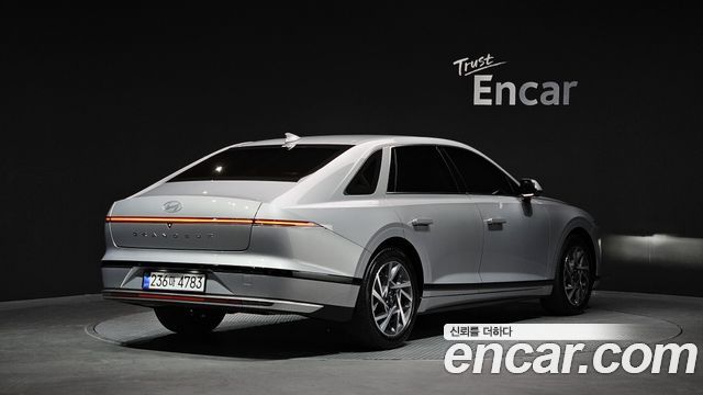 Hyundai Grandeur (GN7) 3.5 LPG 2WD Premium 2023 — фото 2