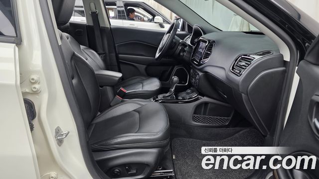 Jeep Compass (II) 2.4 Limitied AWD 2019 — фото 11