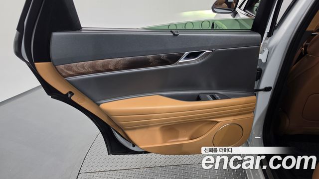 Genesis G80 (RG3) Gasoline 2.5 Turbo AWD 2022 — фото 25