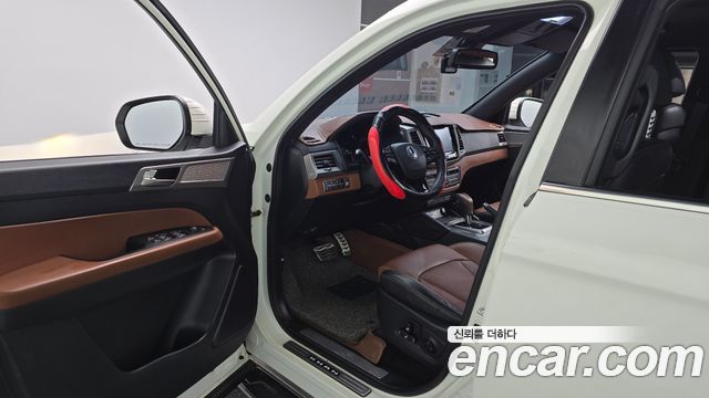 KG Mobility (SsangYong) Rexton Sports Khan Diesel 2.2 4WD Professional S (5-Link) 2019 — фото 10