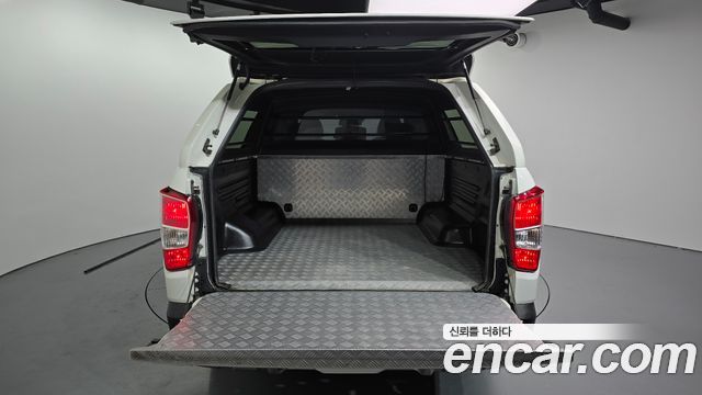 KG Mobility (SsangYong) Rexton Sports Khan Diesel 2.2 4WD Professional S (5-Link) 2019 — фото 15