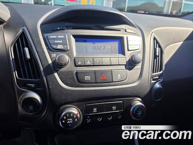 Hyundai Tucson ix Diesel(e-VGT) 2WD Smart 2014 — фото 15