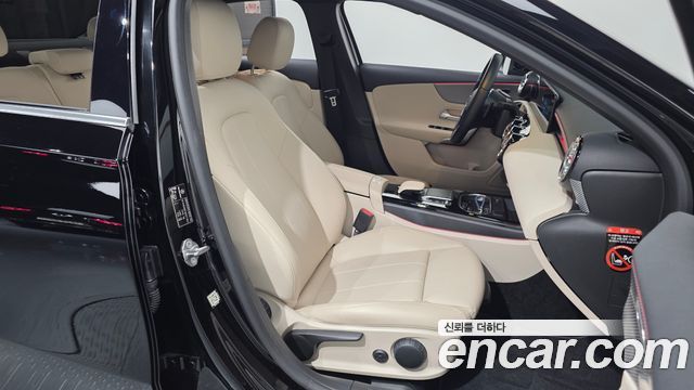 Mercedes-Benz A-Class (W177) A220 Sedan 2021 — фото 12
