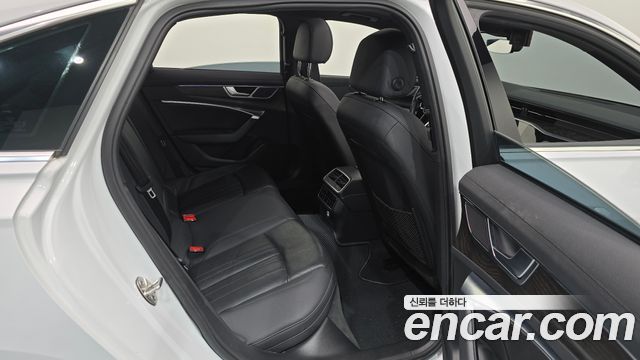 Audi A6 (C8) 45 TFSI Quattro Premium 2020 — фото 11
