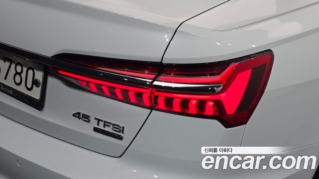 Audi A6 (C8) 45 TFSI Quattro Premium 2020 — фото 23