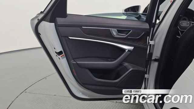 Audi A6 (C8) 45 TFSI Quattro Premium 2020 — фото 25