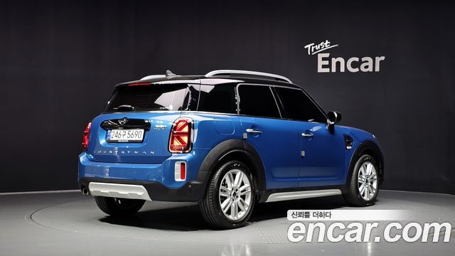 MINI Cooper Countryman Classic Plus Launch Pack 2nd Gen 2023 — фото 2