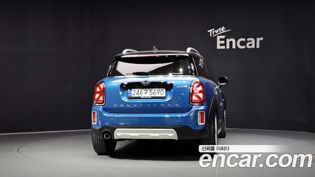 MINI Cooper Countryman Classic Plus Launch Pack 2nd Gen 2023 — фото 4