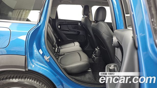 MINI Cooper Countryman Classic Plus Launch Pack 2nd Gen 2023 — фото 16