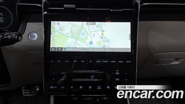 Hyundai Tucson (NX4) Gasoline 1.6 Turbo 2WD Inspiration 2022 — фото 13