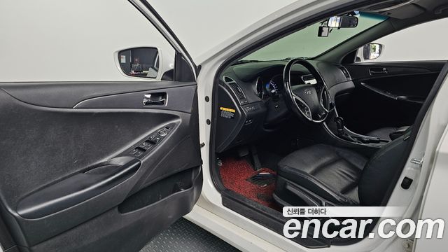 Hyundai Sonata Hybrid 2.0 Smart 2014 — фото 10