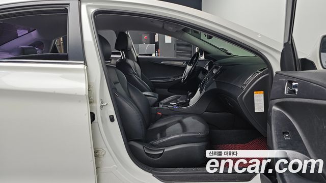 Hyundai Sonata Hybrid 2.0 Smart 2014 — фото 26