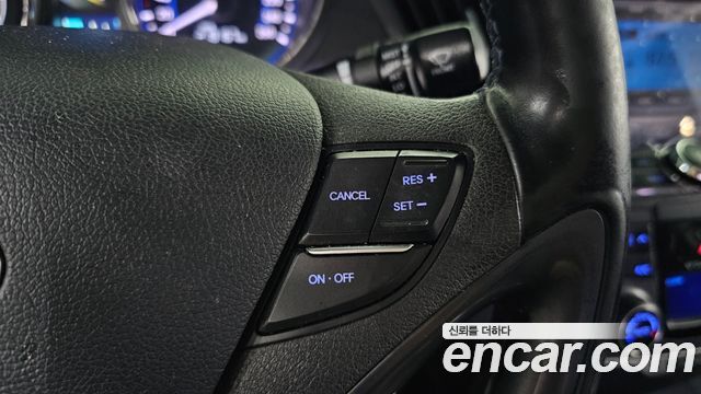 Hyundai Sonata Hybrid 2.0 Smart 2014 — фото 27