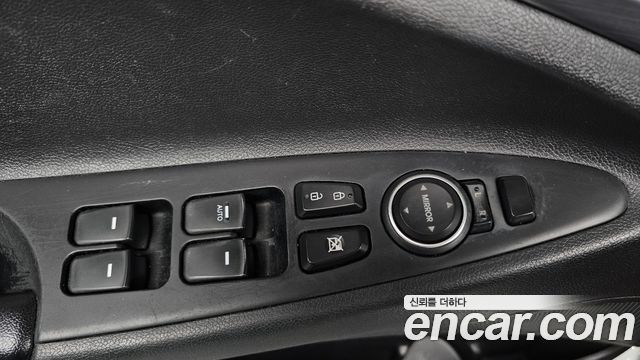 Hyundai Sonata Hybrid 2.0 Smart 2014 — фото 29