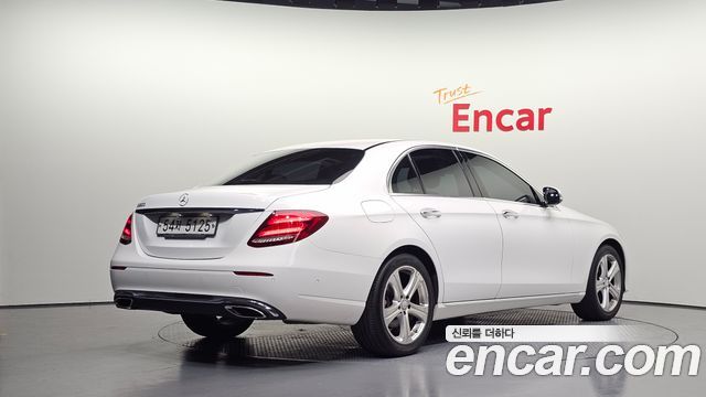 Mercedes-Benz E-Class (W213) E200 Avantgarde 2017 — фото 2