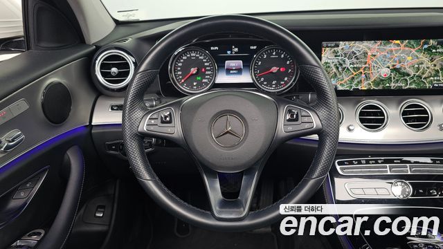 Mercedes-Benz E-Class (W213) E200 Avantgarde 2017 — фото 14