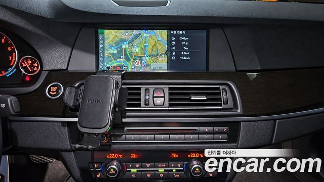 BMW 5 Series (F10) 528i 2011 — фото 7