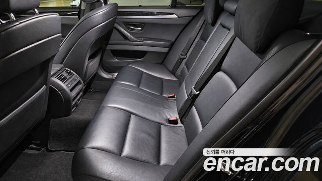 BMW 5 Series (F10) 528i 2011 — фото 10