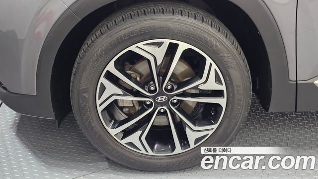 Hyundai Santa Fe (TM) Gasoline 2.0T 2WD Exclusive Special 2019 — фото 5