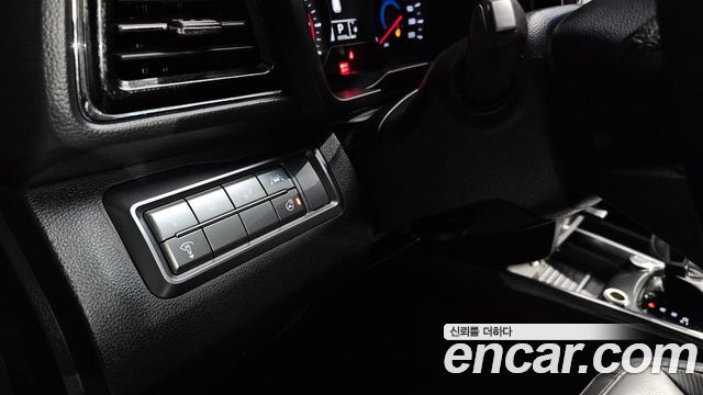 KG Mobility (SsangYong) Very New Tivoli Gasoline 1.5 2WD V3 2021 — фото 17