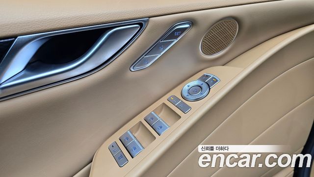 Genesis G80 (RG3) Gasoline 2.5 Turbo AWD 2025 — фото 28