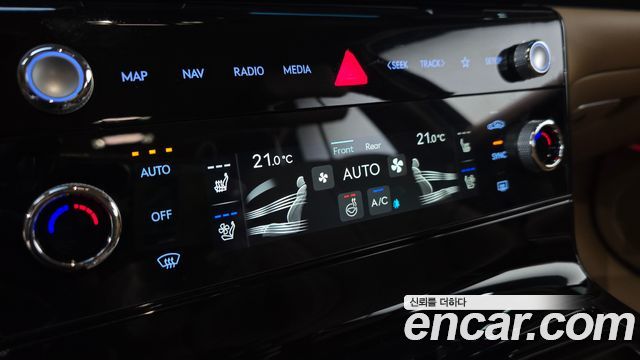 Genesis G80 (RG3) Gasoline 2.5 Turbo AWD 2025 — фото 31
