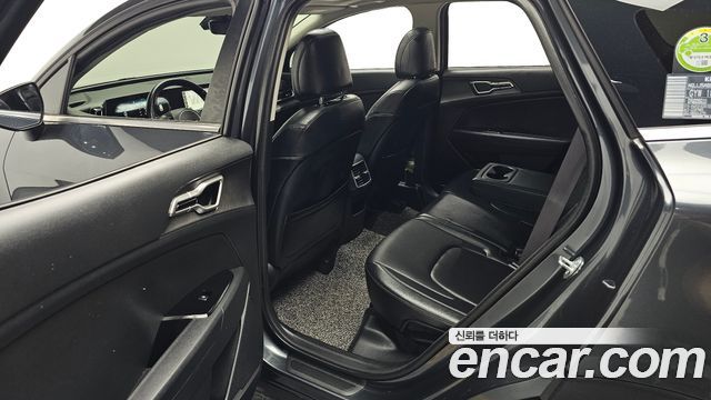 Kia Sportage (V) Gasoline 1.6 Turbo 2WD Prestige 2023 — фото 12