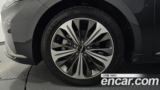 Kia K8 Hybrid Signature 2022 — фото 5