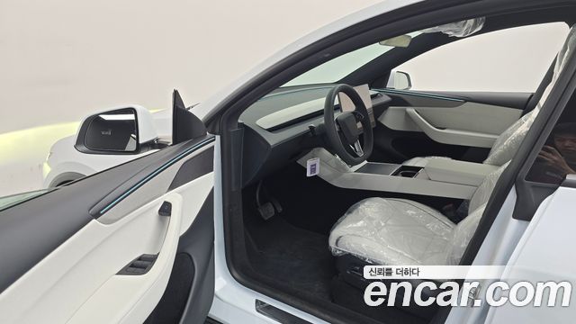 Tesla Model Y L Long Range AWD 2026 — фото 10