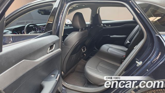Kia K5 Hybrid (III) Prestige 2023 — фото 12