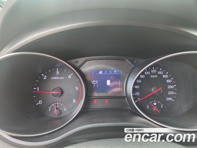 Kia Carnival 9-seater Luxury 2015 — фото 18