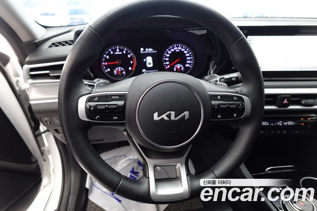 Kia K5 (III) 2.0 Prestige 2023 — фото 21