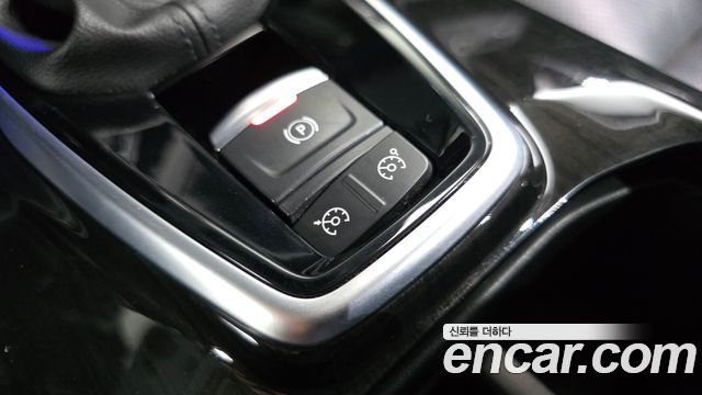 Renault Korea QM6 Diesel 2WD RE Signature 2017 — фото 17