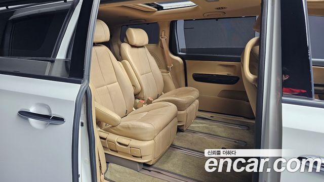 Kia Carnival 7-seater Limousine President 2018 — фото 15