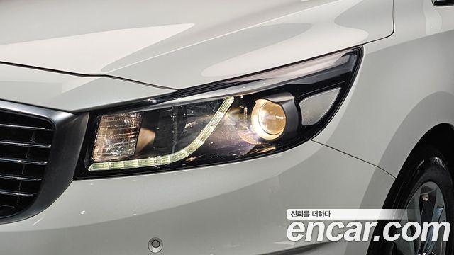 Kia Carnival 7-seater Limousine President 2018 — фото 28