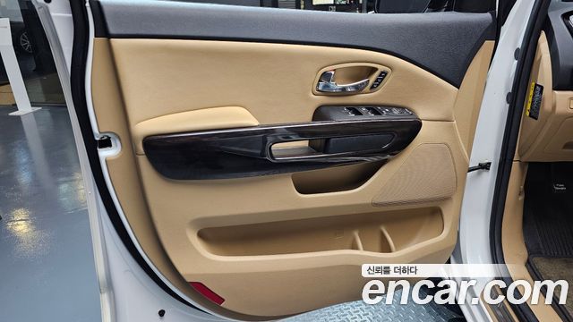 Kia Carnival 7-seater Limousine President 2018 — фото 30