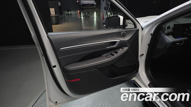 Hyundai Sonata The Edge (DN8) 2.0 LPG(Rent) Business 2 2024 — фото 24